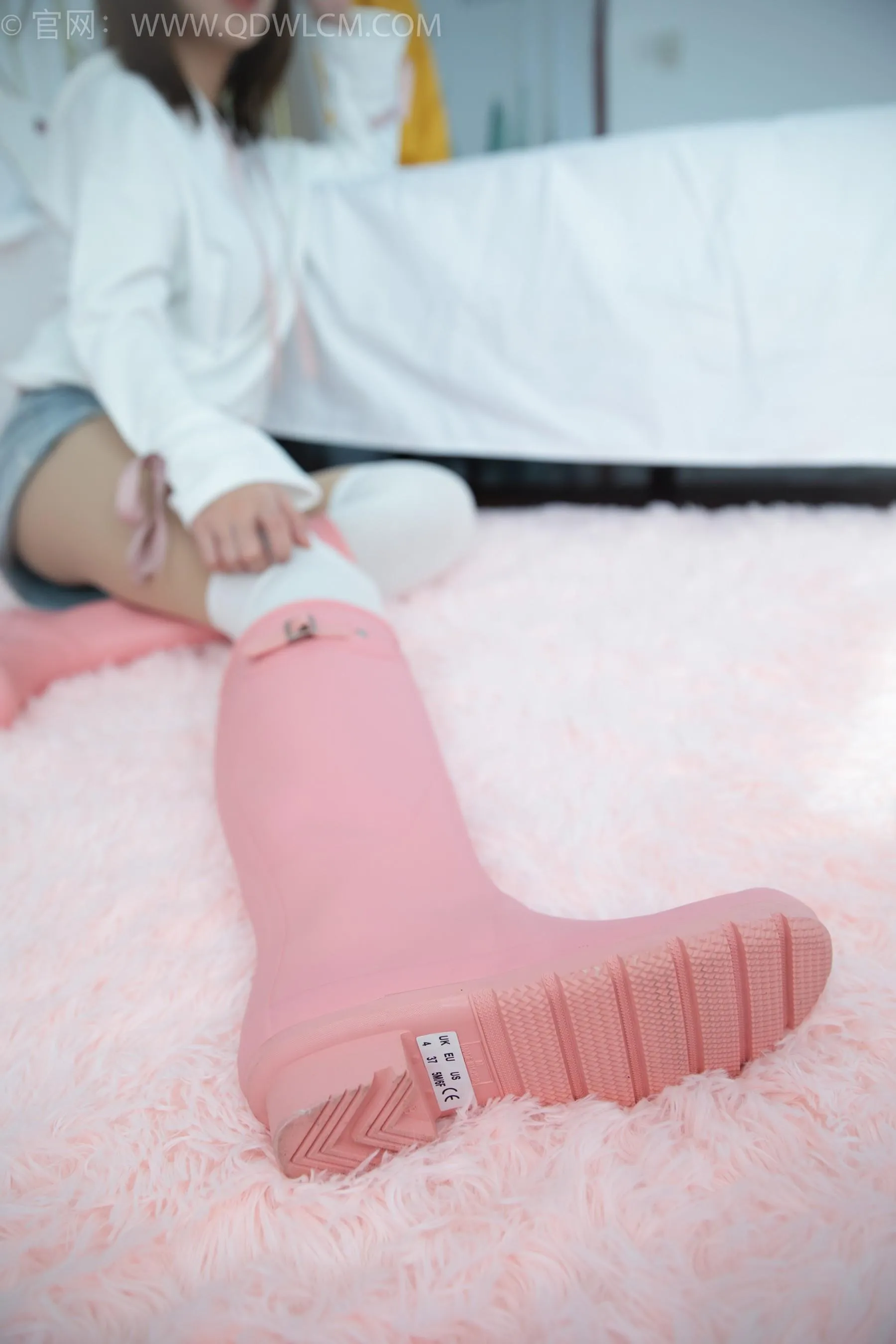 物恋传媒 NO.1509 婷婷-黑色的花 [162P]插图7